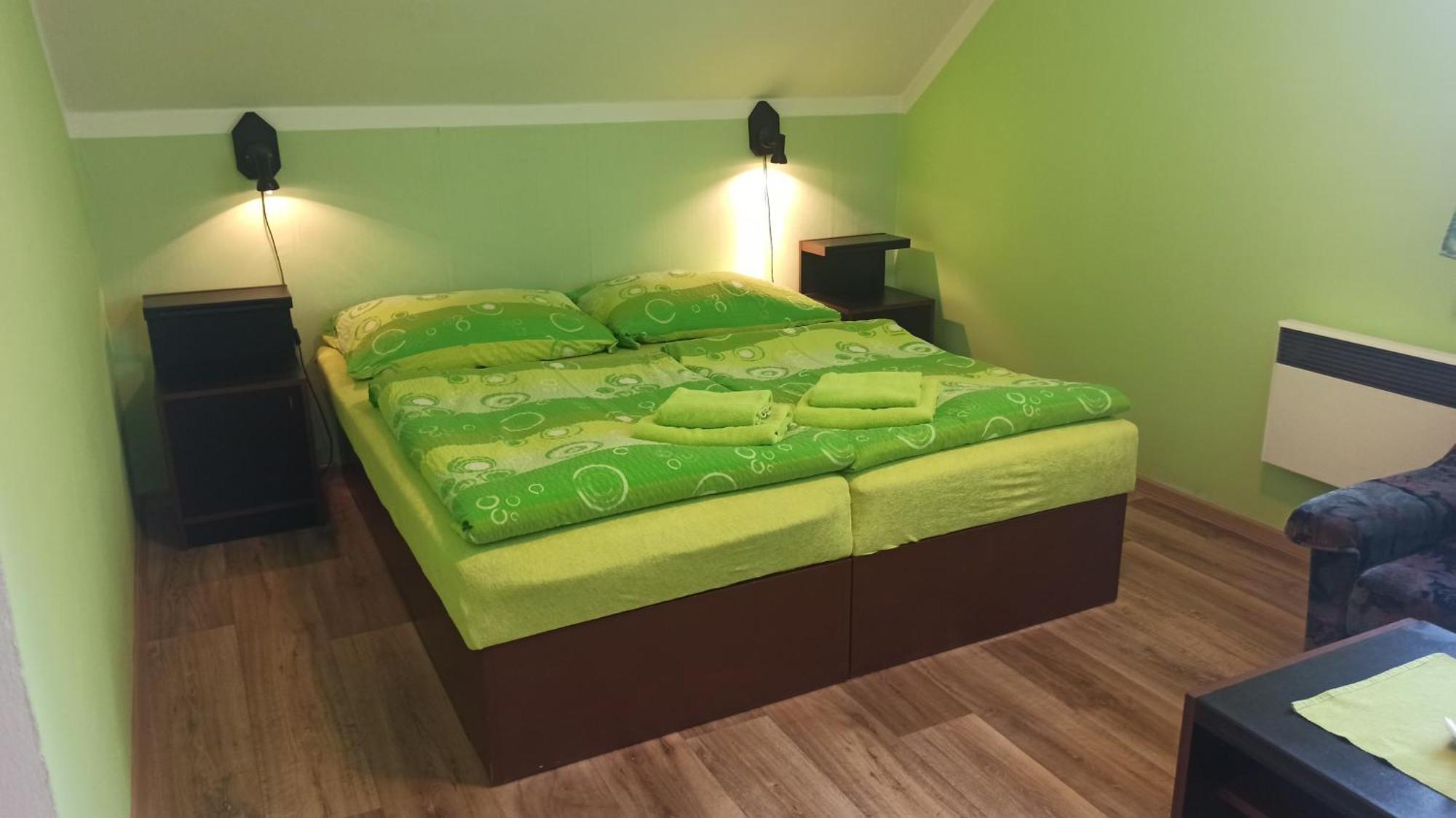Penzion U Kostela Mláka Extérieur photo